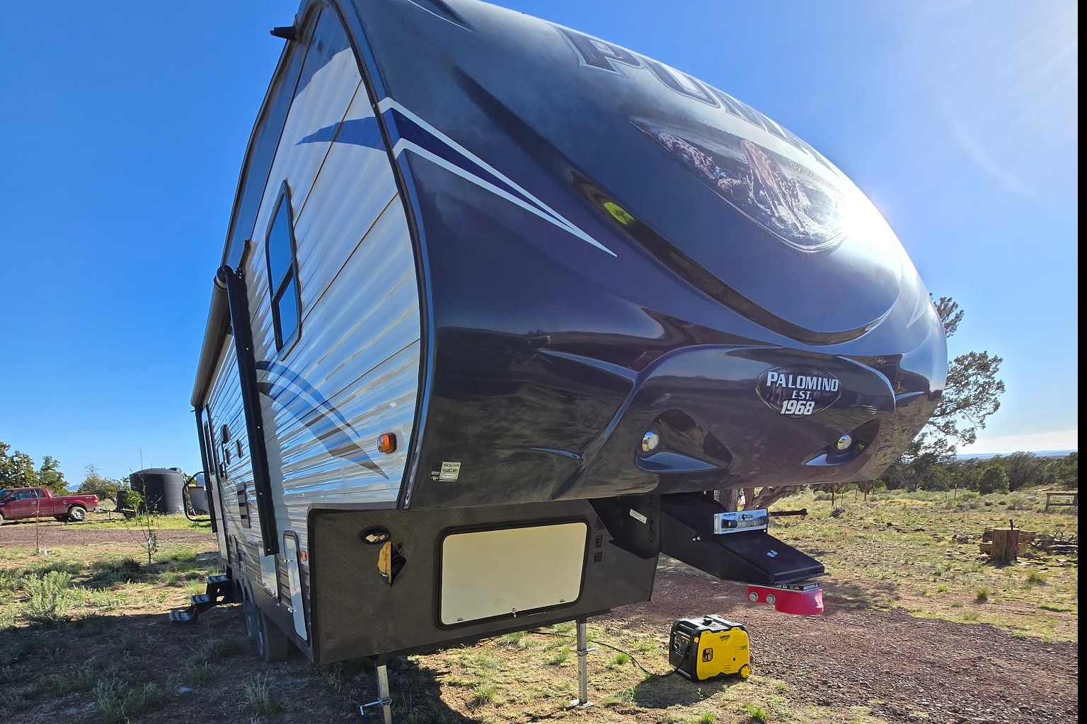 Cozy Little 5th Wheel