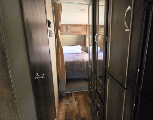 Cozy Little 5th Wheel