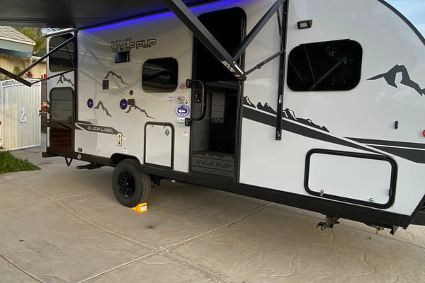 2022 Wolf Pup Spacious Floorplan Road-Trip worthy Pup