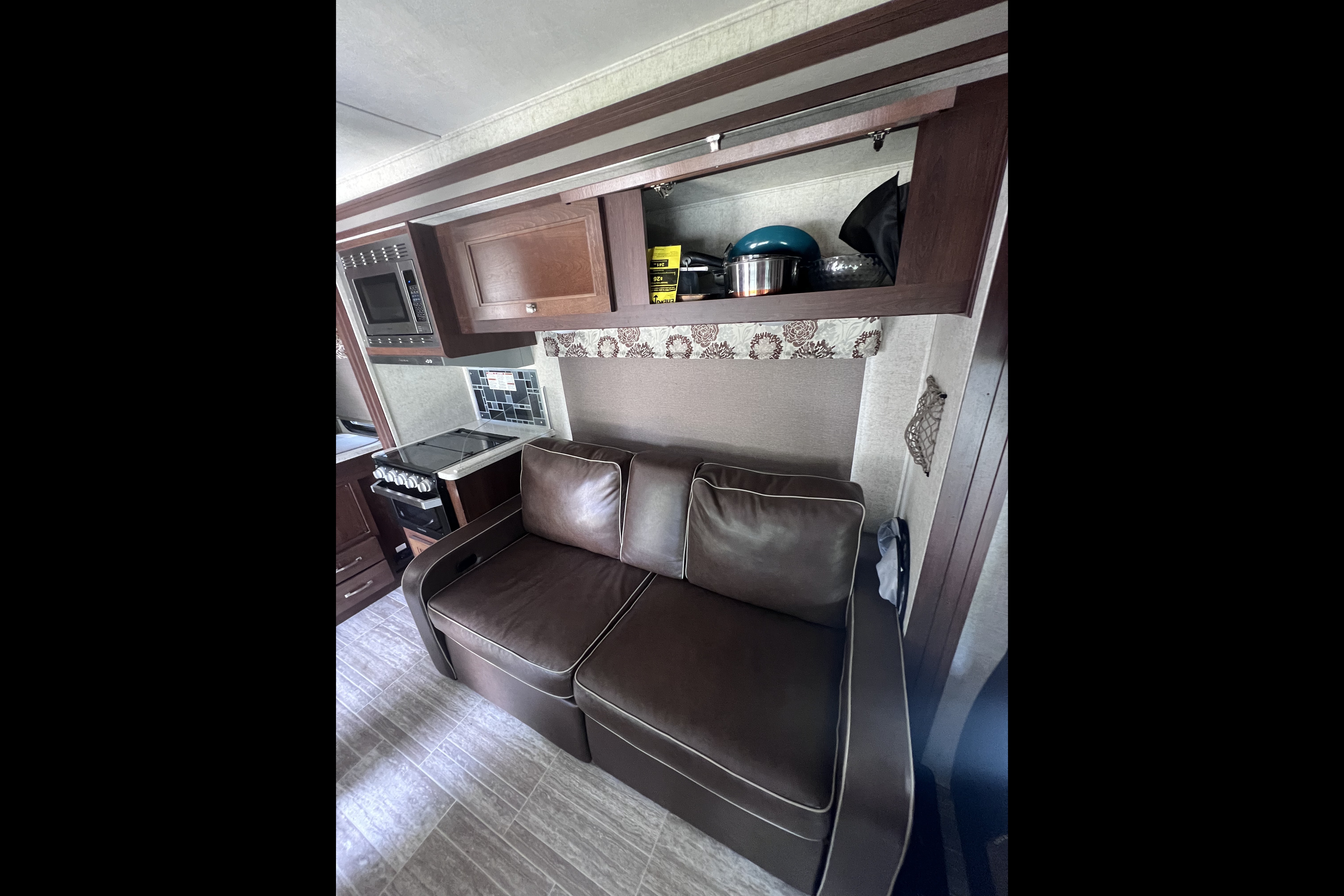 The Archway - Easy Drive Motorhome Adventure