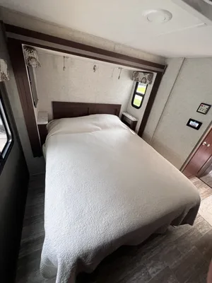 The Archway - Easy Drive Motorhome Adventure