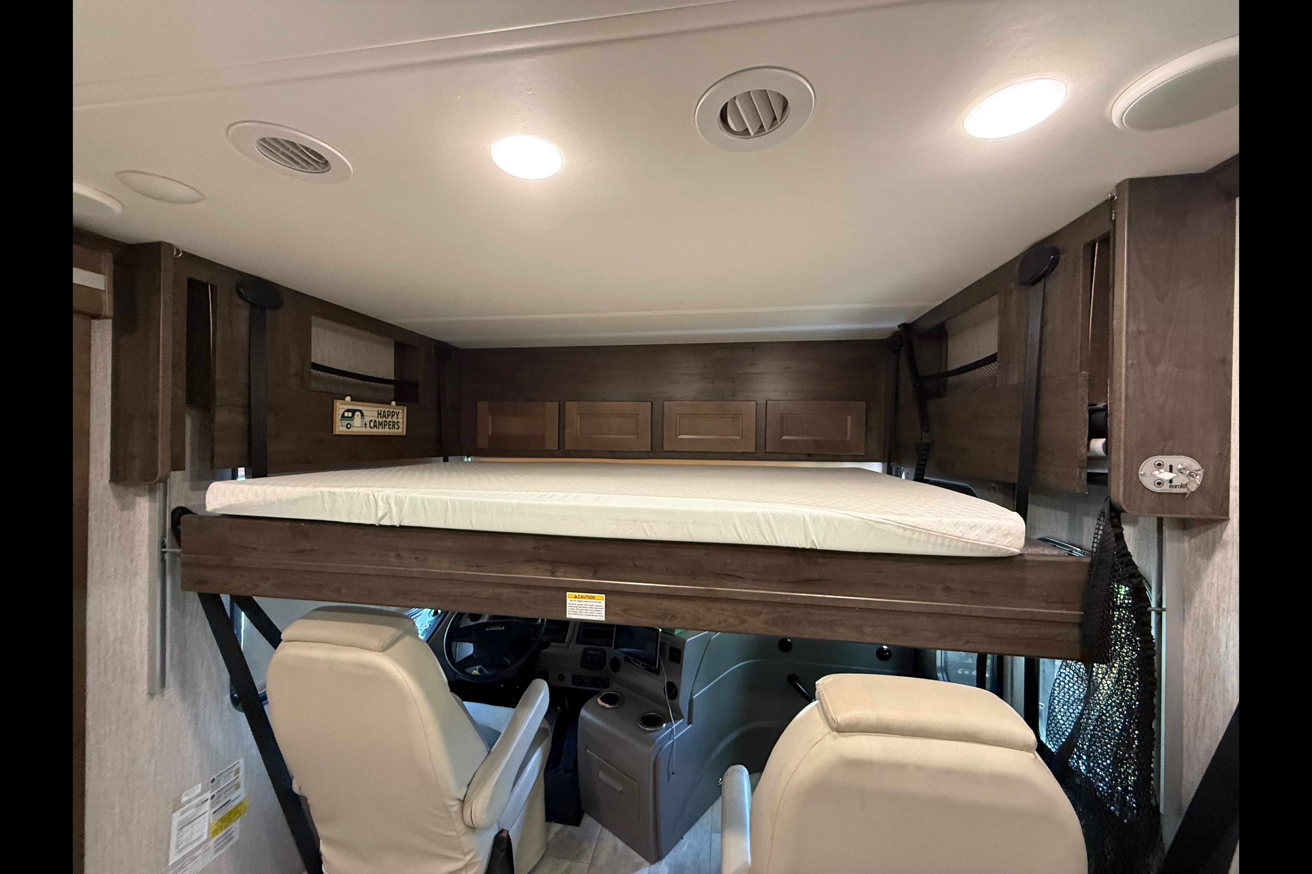 Doron’s Coachmen SRS SPORTSCOACH 354QS Class A
