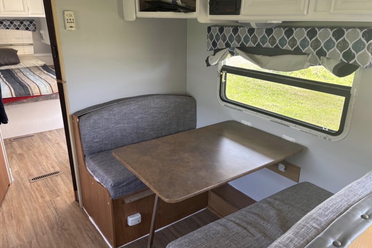 Michi’s feather lightTravel Trailer