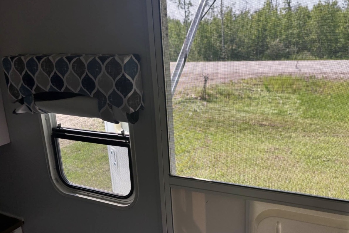 Michi’s feather lightTravel Trailer