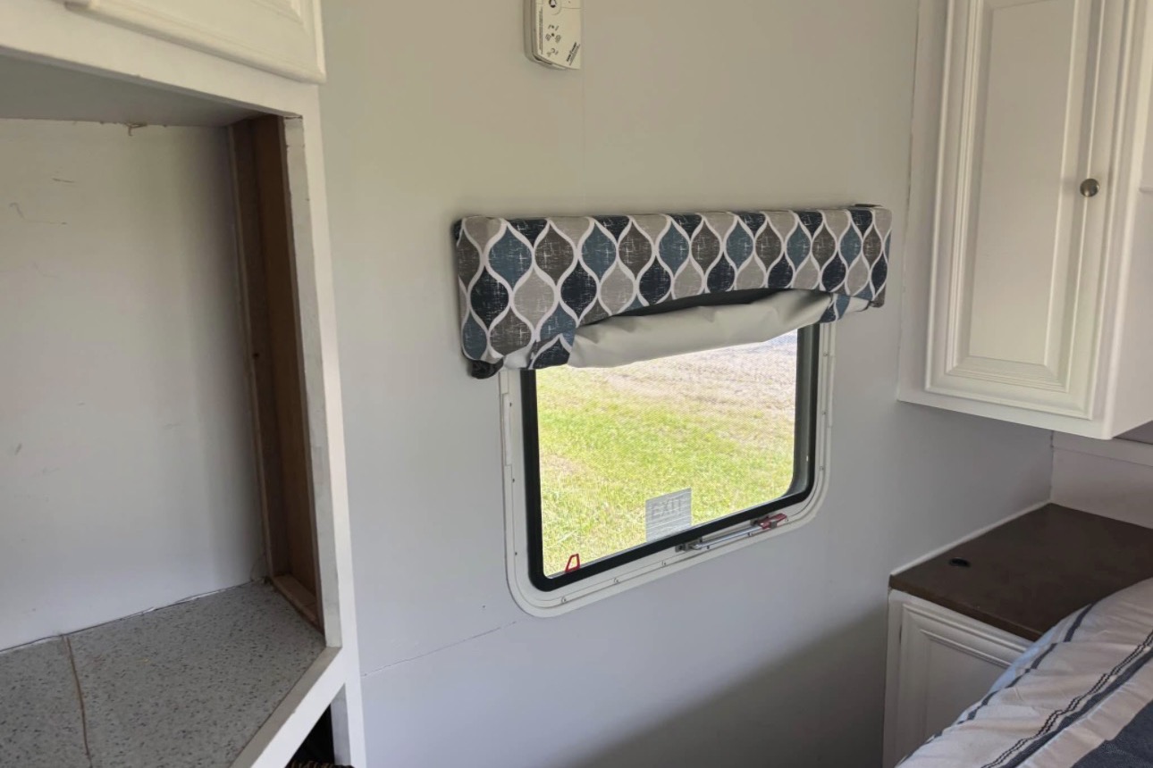 Michi’s feather lightTravel Trailer