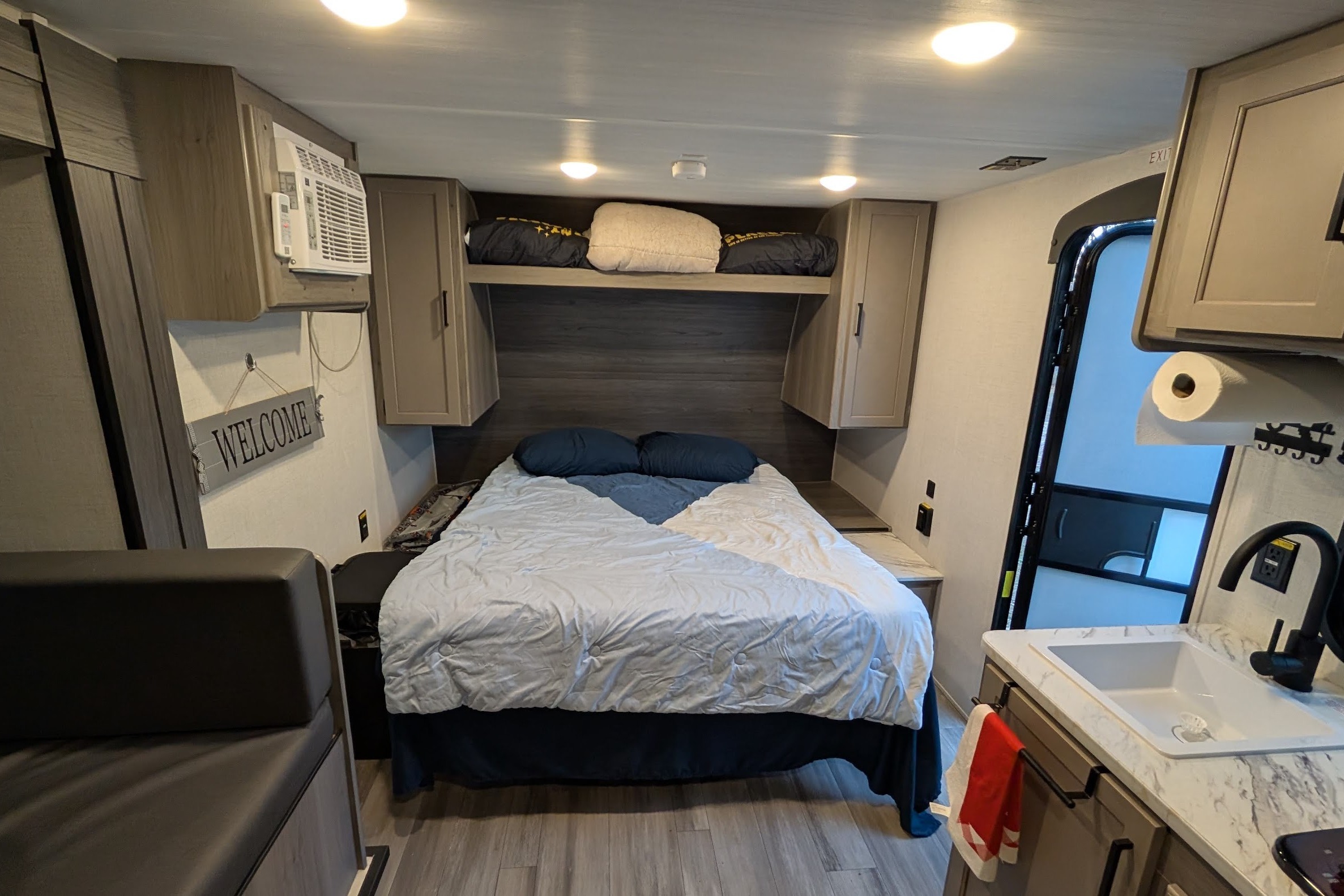 Redwood - Cozy Couples Camper (Sleeps 4-6)