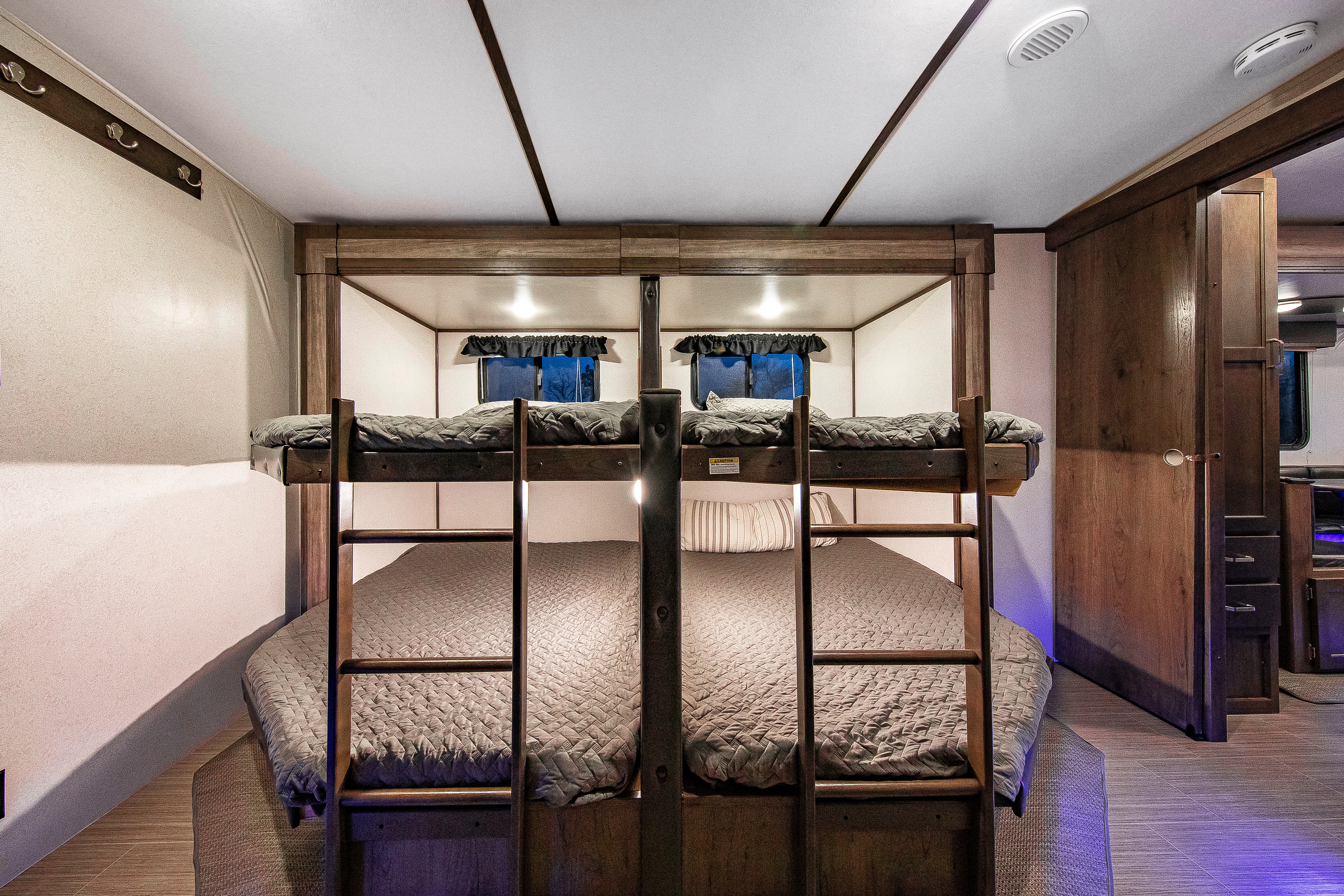 Rv Rentals Way of Life's Keystone Passport GT Series 3400QB Travel Trailer (Sleep 12) LP1