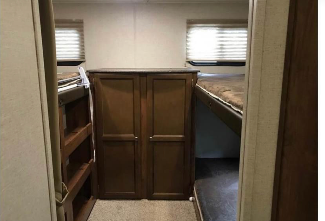 Tylor & Joshs Coachmen 292bhds Travel Trailer