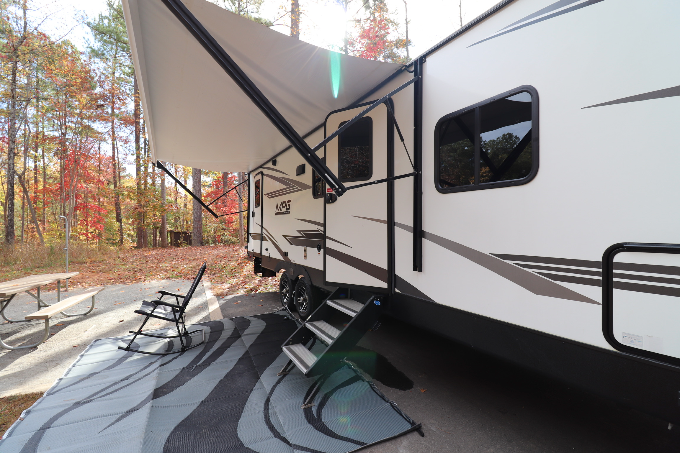 2021 MPG 2720BH Luxury Family Bunkhouse Camper