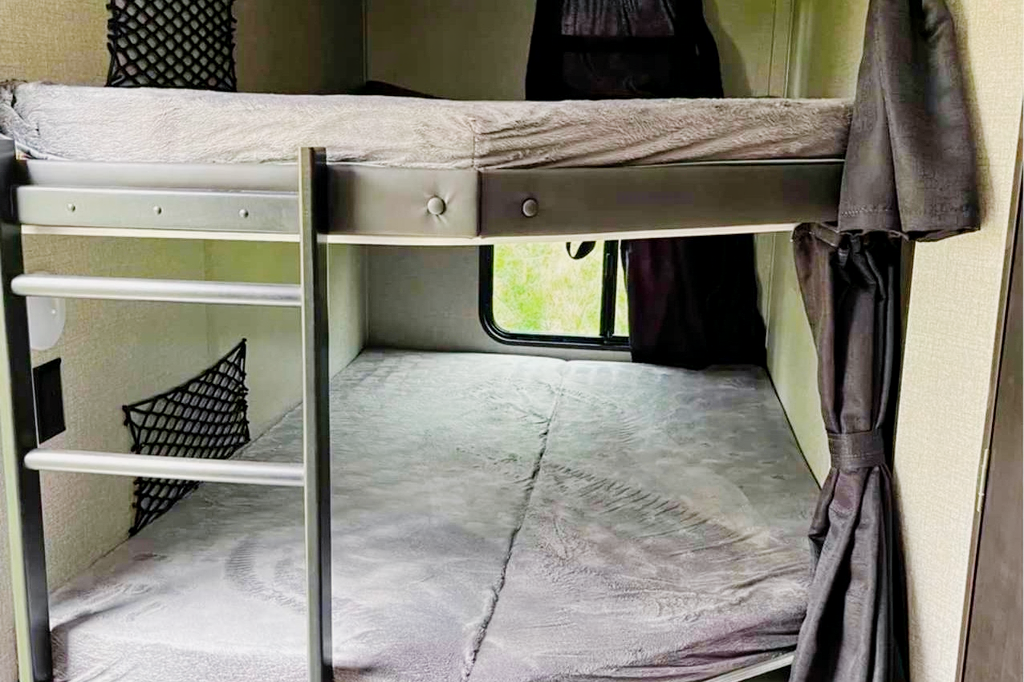 John's Glamping Jayco Jayflight Travel Trailer
