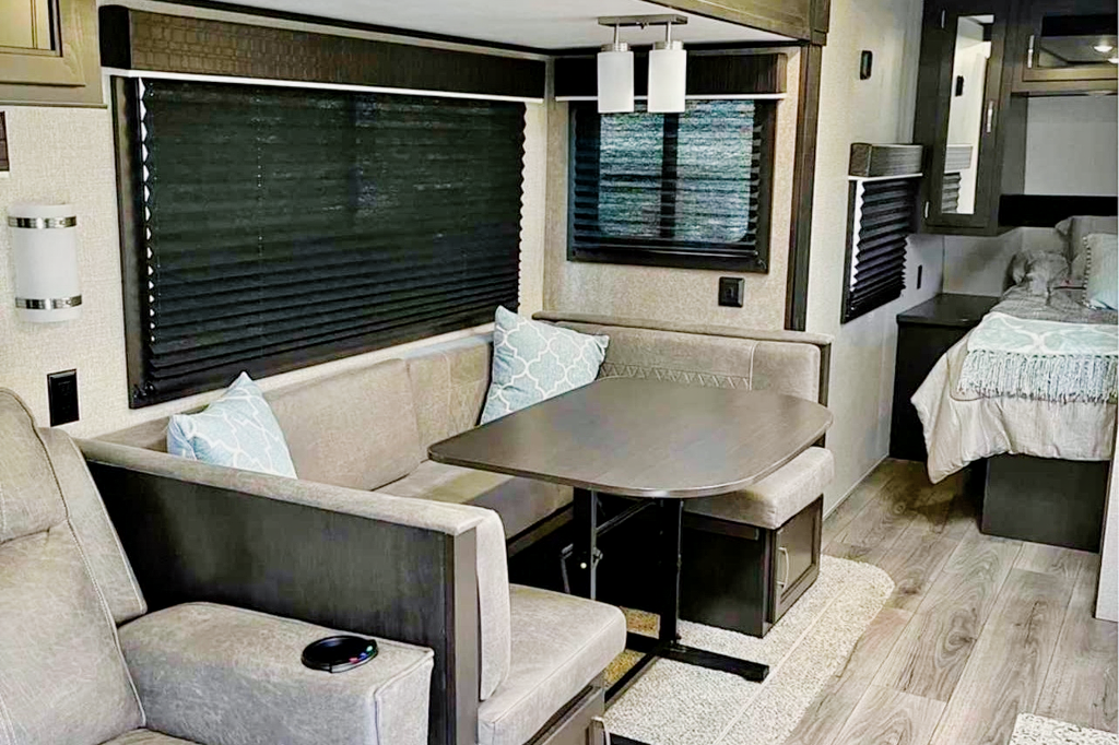 John's Glamping Jayco Jayflight Travel Trailer