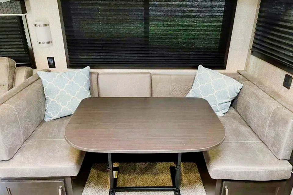 John's Glamping Jayco Jayflight Travel Trailer