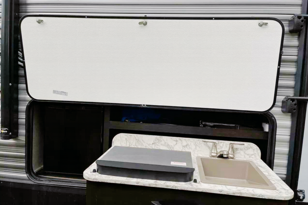 John's Glamping Jayco Jayflight Travel Trailer