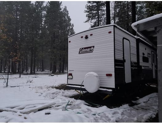 Camping time Coleman Lantern BH263 Travel Trailer
