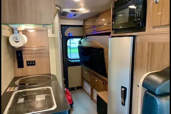 Beautiful Winnebago Travato 59G Class B