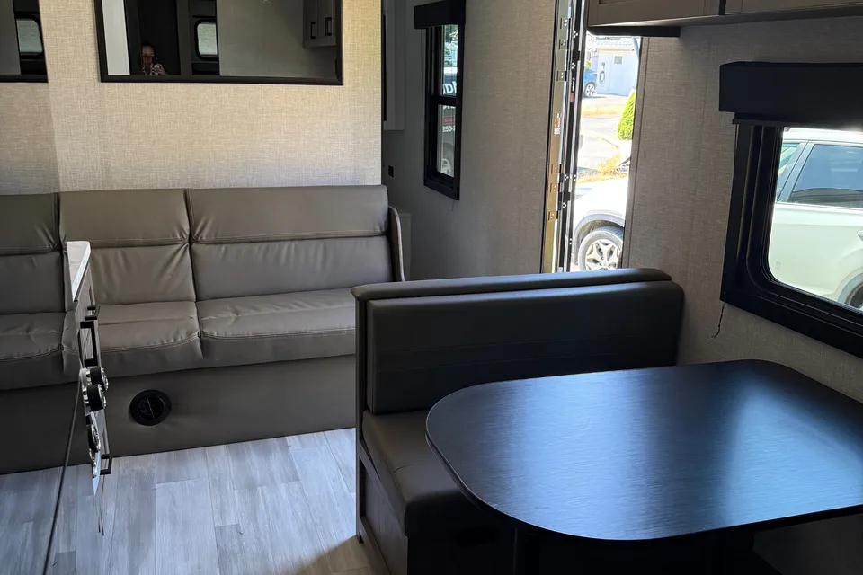 Mackenzie's Highland Ridge RV Open range 26BH Travel Trailer