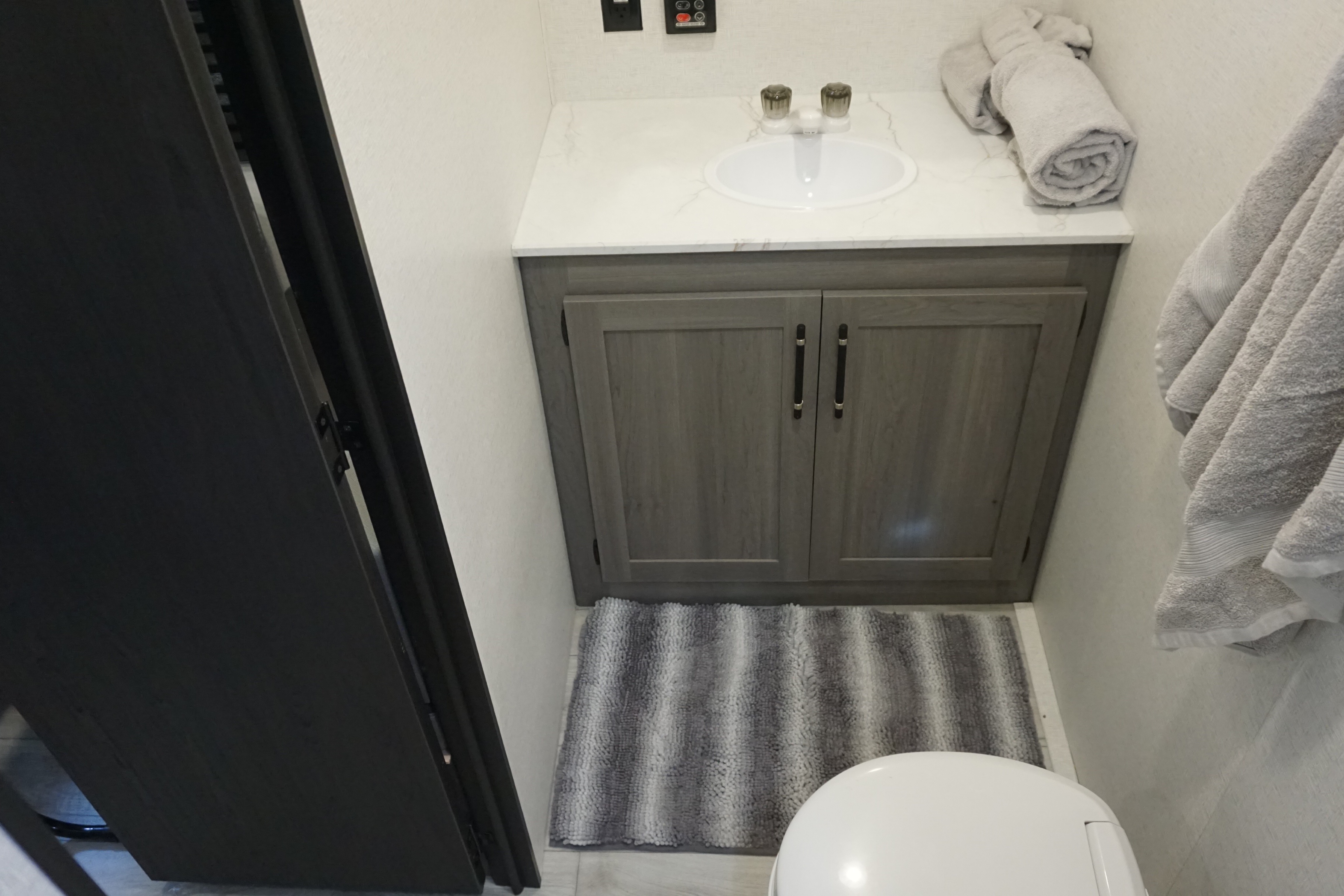 Pristine and Spacious - Get Away Today!
