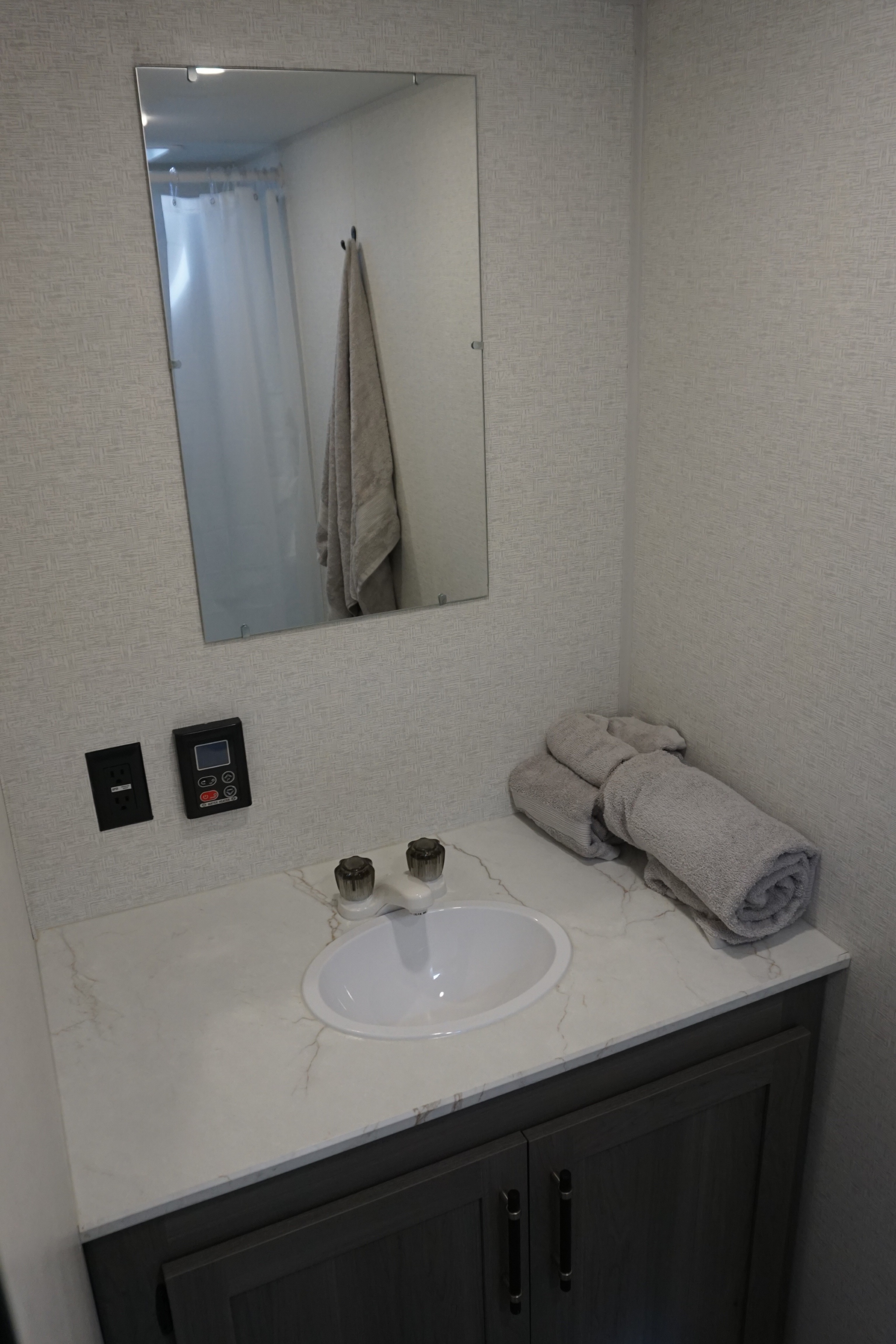 Pristine and Spacious - Get Away Today!