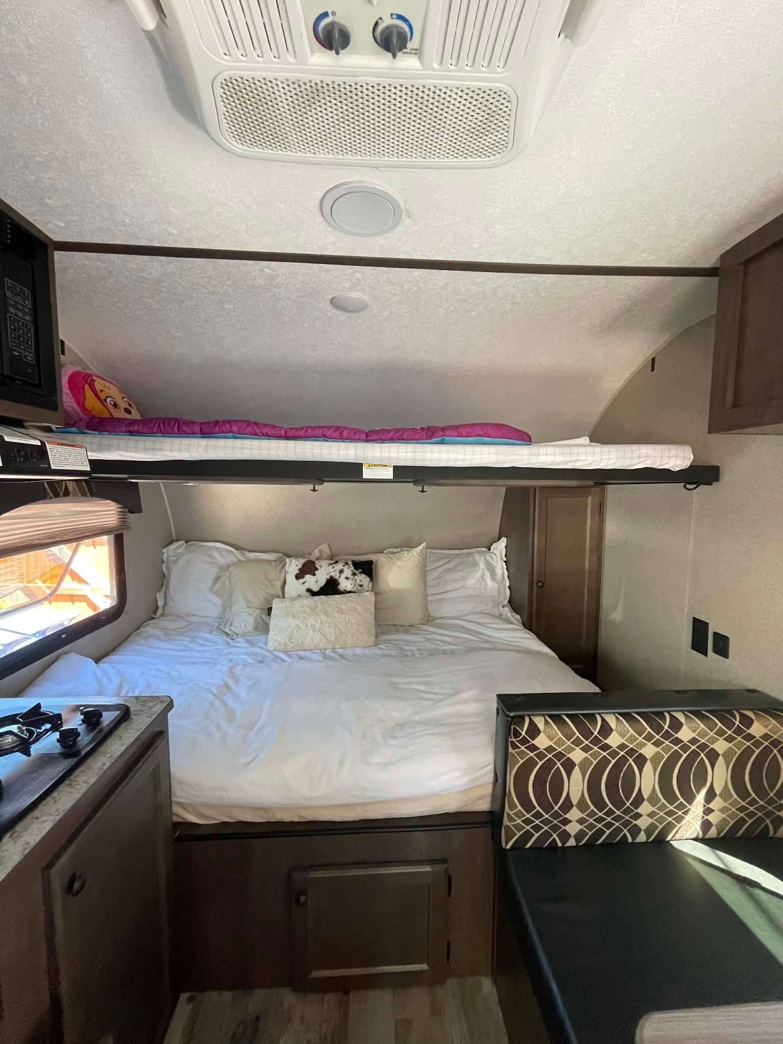 Sam's Sun lite Bh16 Travel Trailer