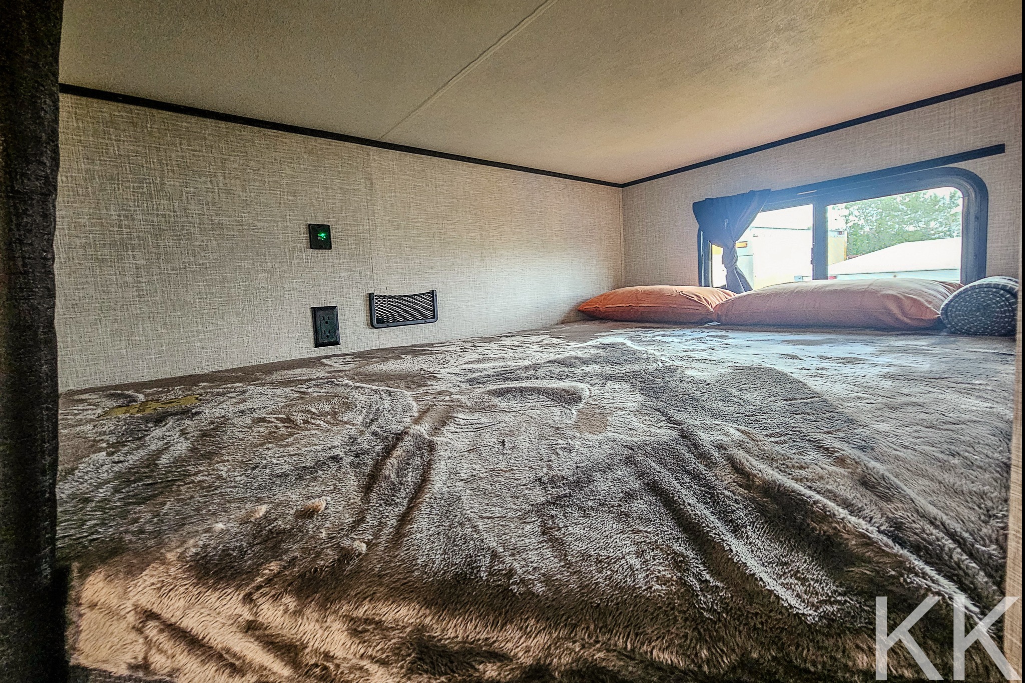 Open Range 26BHS Luxury Family Travel Trailer – Sleeps 10 | Upgraded Mattress | Fully Loaded