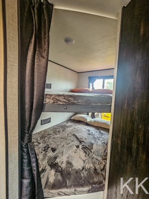 Open Range 26BHS Luxury Family Travel Trailer – Sleeps 10 | Upgraded Mattress | Fully Loaded
