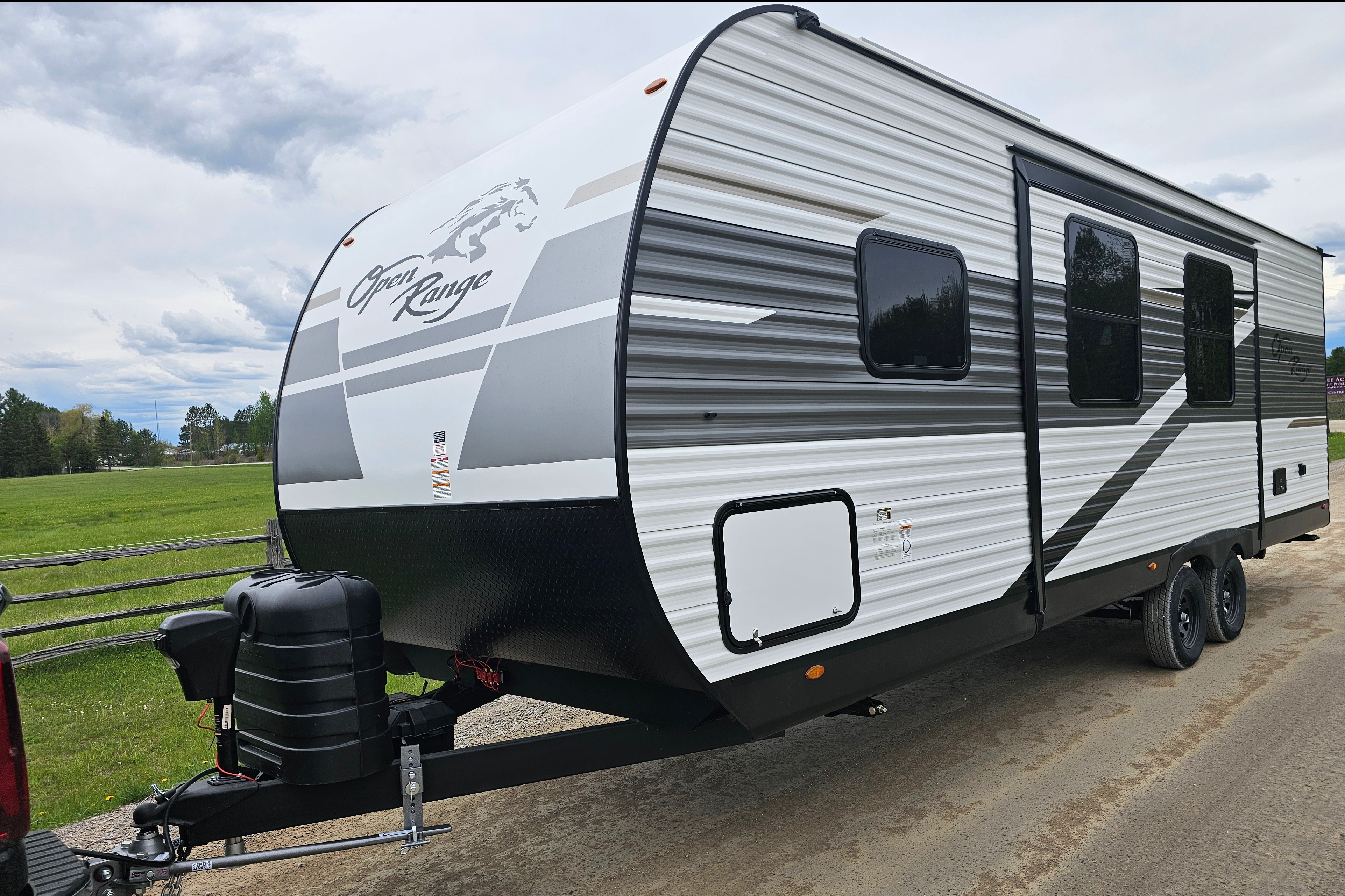 Open Range 26BHS Luxury Family Travel Trailer – Sleeps 10 | Upgraded Mattress | Fully Loaded