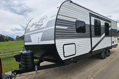 Open Range 26BHS Luxury Family Travel Trailer – Sleeps 10 | Upgraded Mattress | Fully Loaded