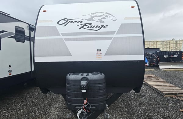 Open Range 26BHS Luxury Family Travel Trailer – Sleeps 10 | Upgraded Mattress | Fully Loaded