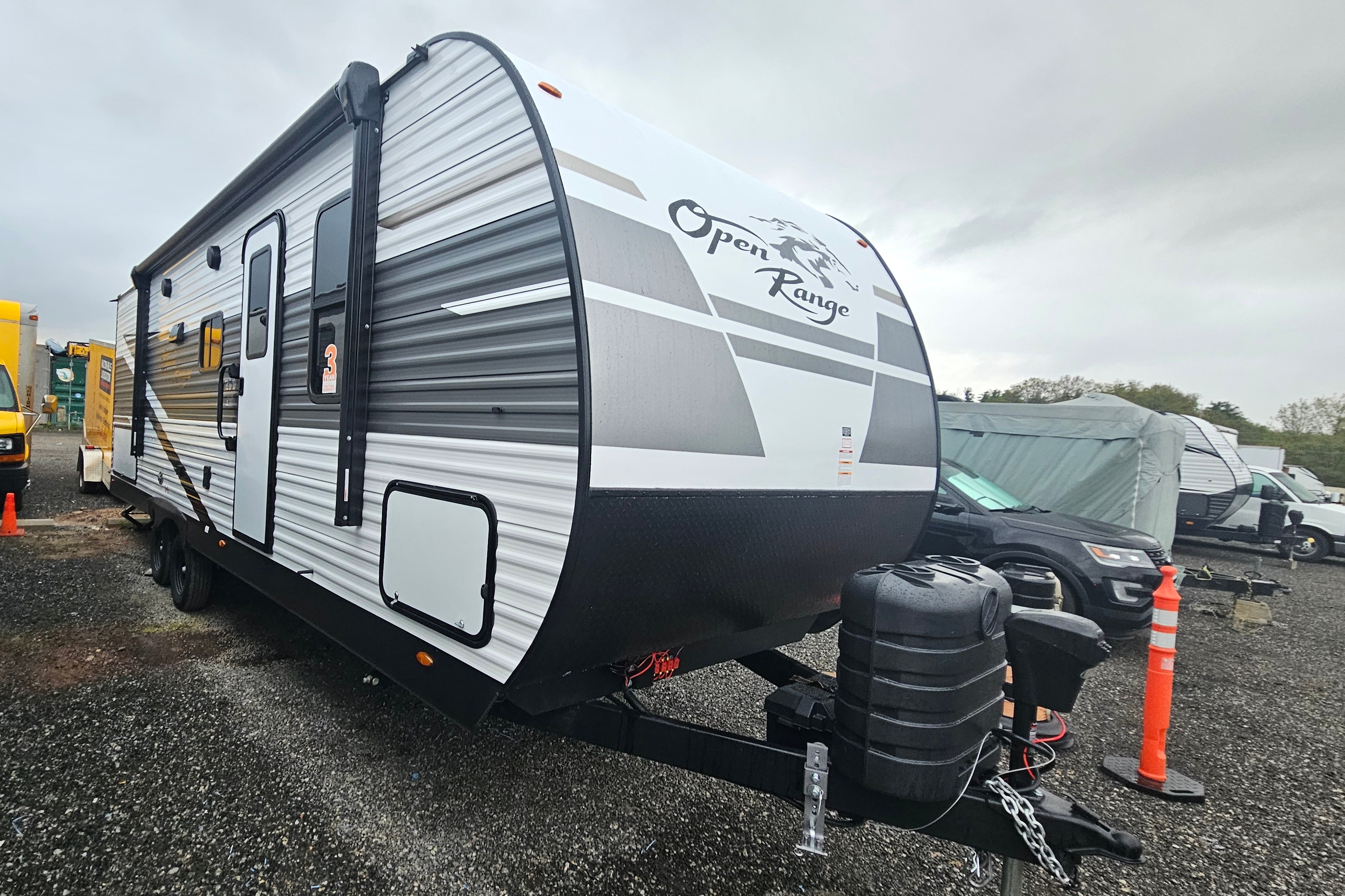 Open Range 26BHS Luxury Family Travel Trailer – Sleeps 10 | Upgraded Mattress | Fully Loaded