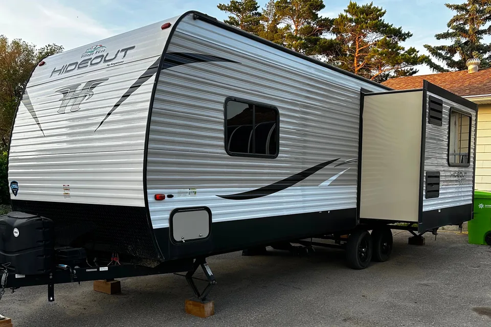 Keystone Hideout 252LHS