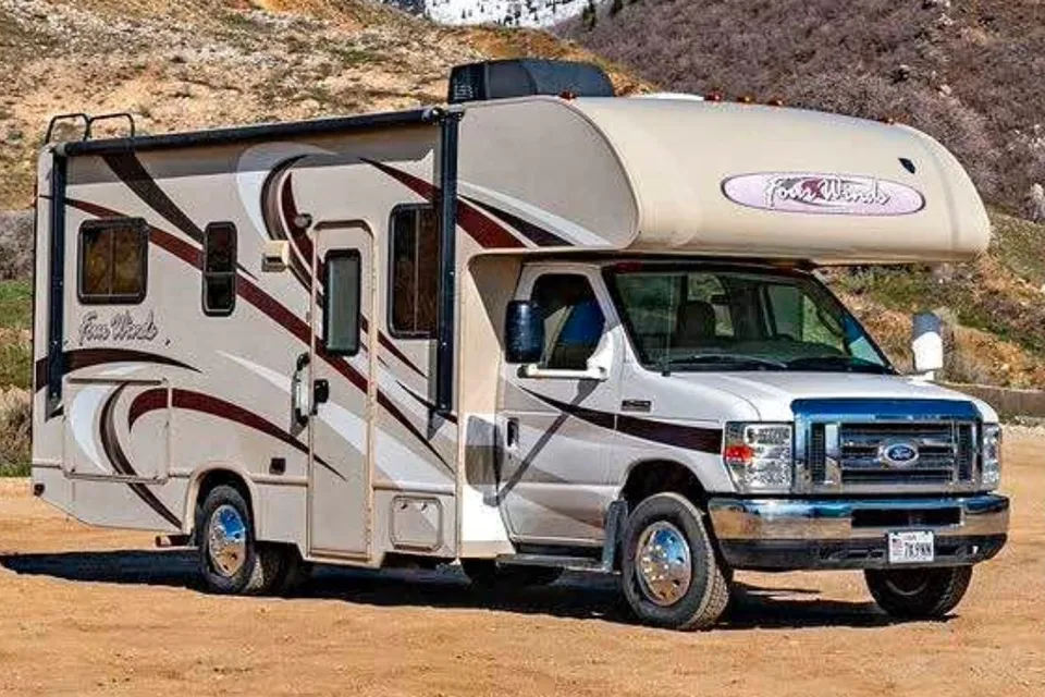 Thor Motor Coach 22 E Class C -Unlimited Mileage