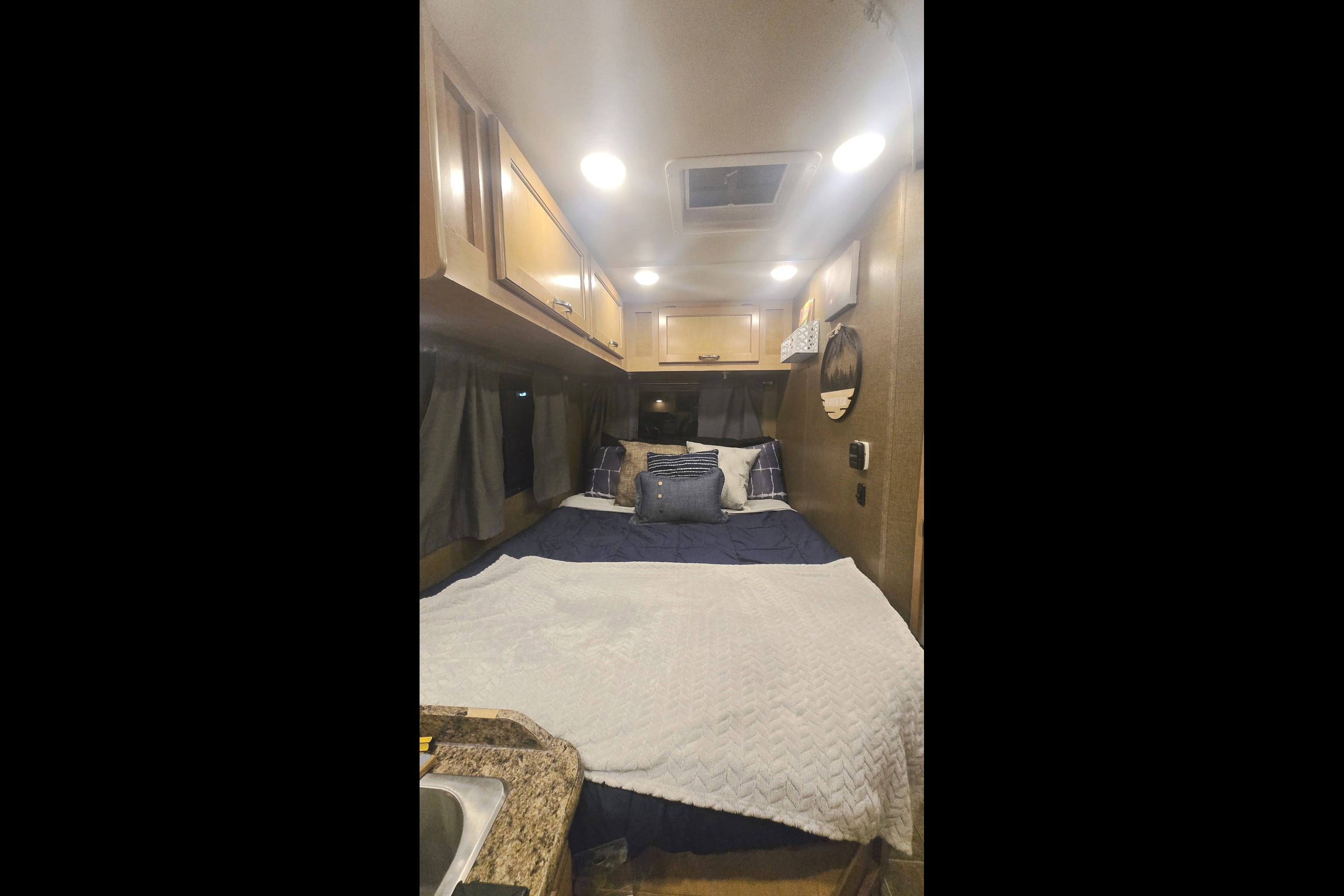 Thor Motor Coach 22 E Class C -Unlimited Mileage