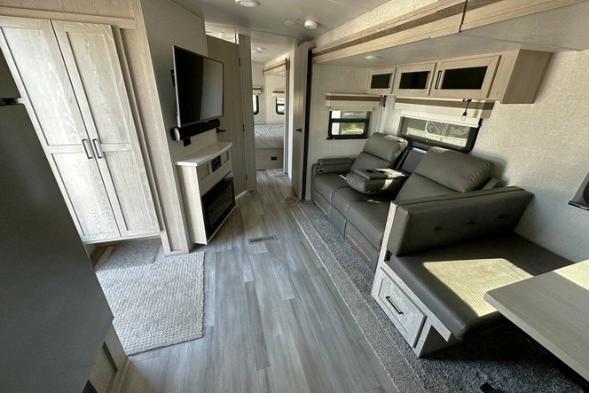 [73] Stress Free RVs - 2022 - Rockwood - Couples Trailer