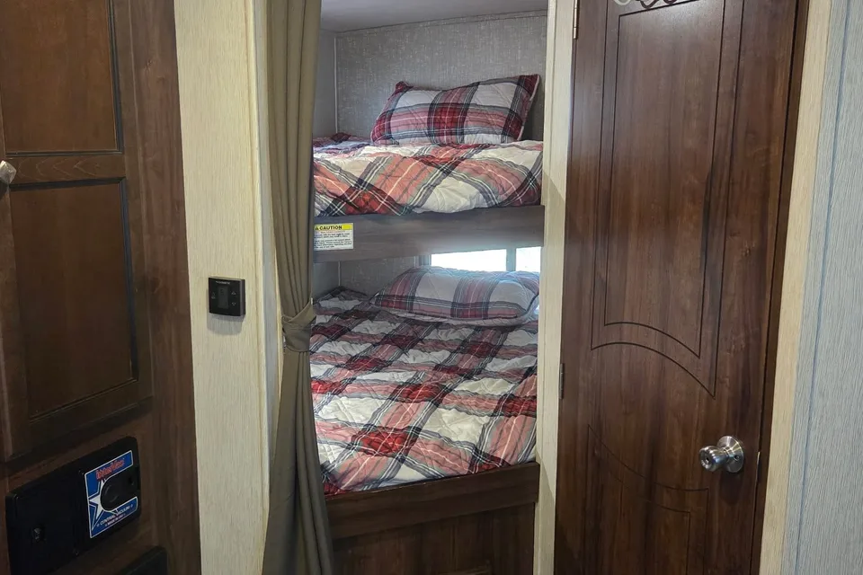 Great Lakes Glampers Heartland Mallard Travel Trailer