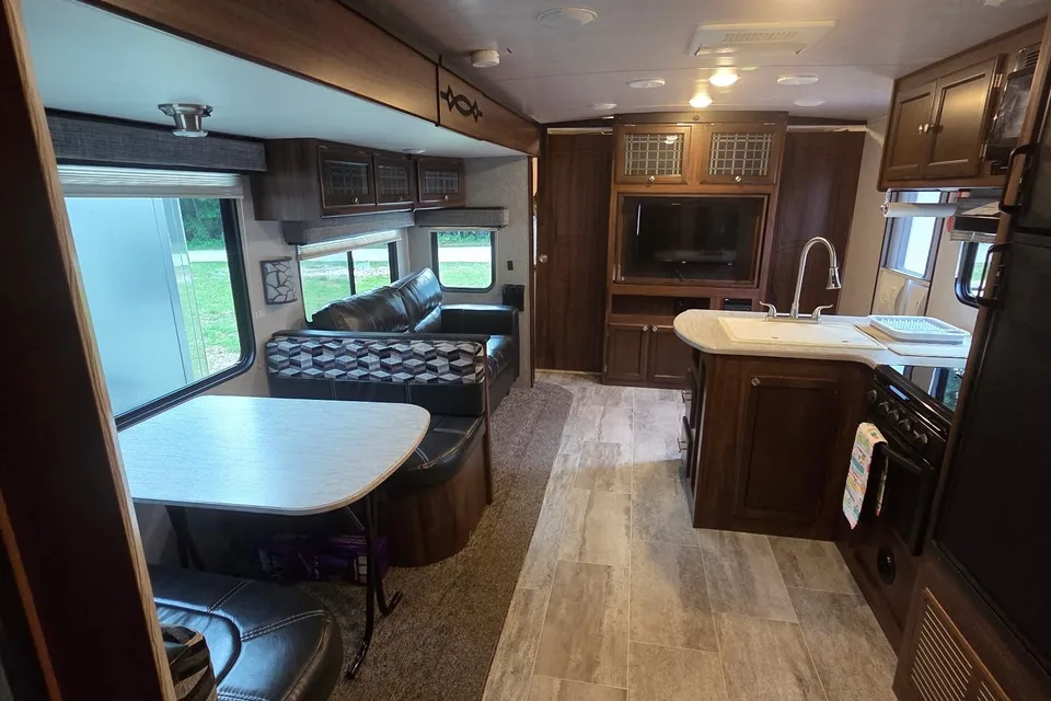 Great Lakes Glampers Heartland Mallard Travel Trailer