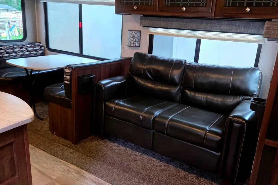 Great Lakes Glampers Heartland Mallard Travel Trailer