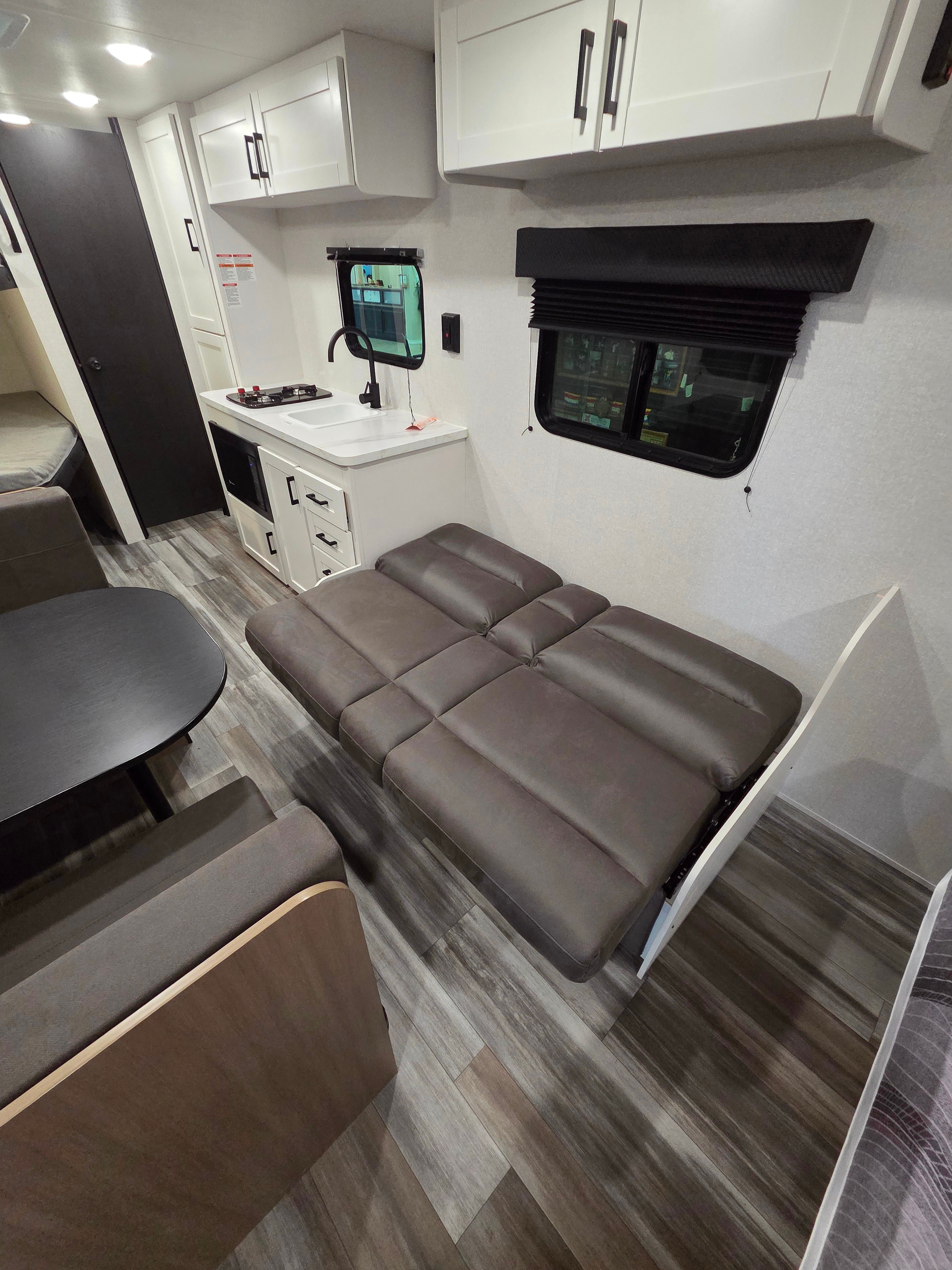 Nate and Katie's Jayco SLX Travel Trailer