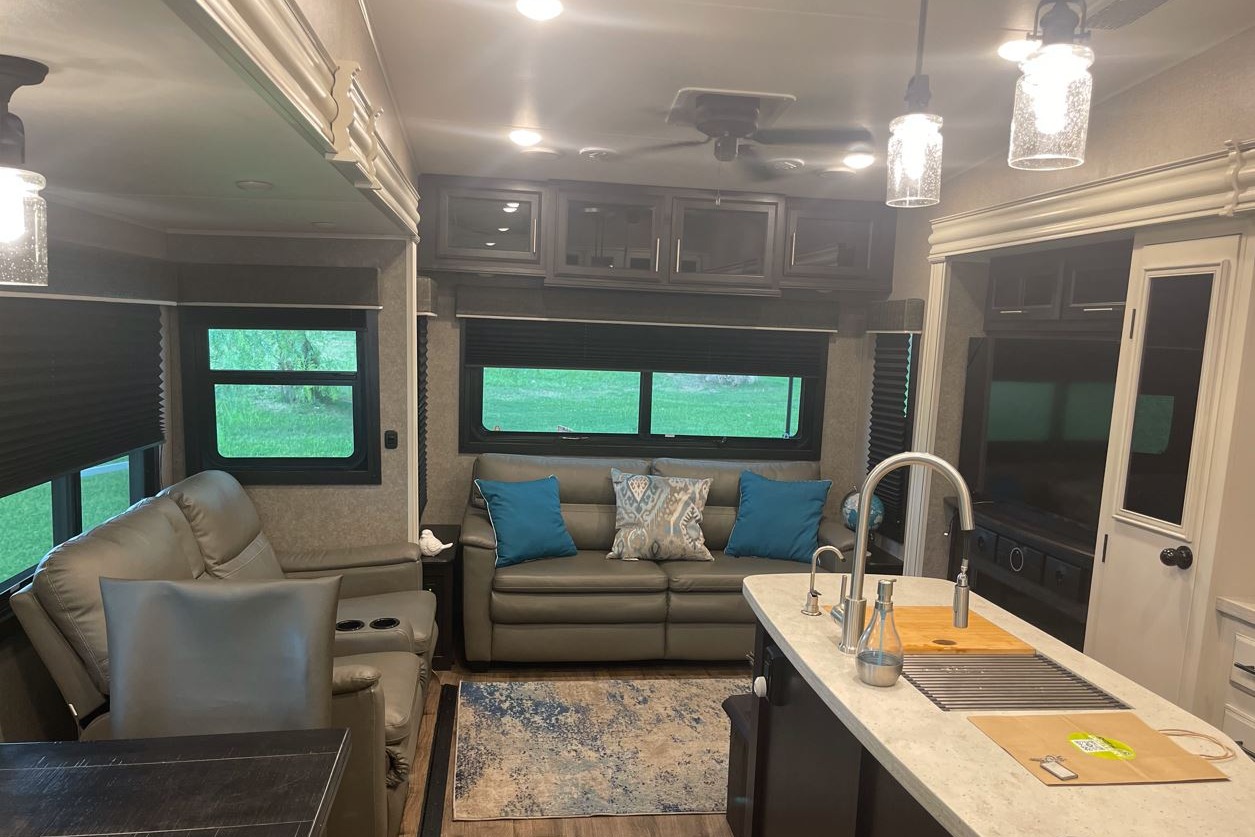 Modern Luxury Trailer for Outdoor Getaway