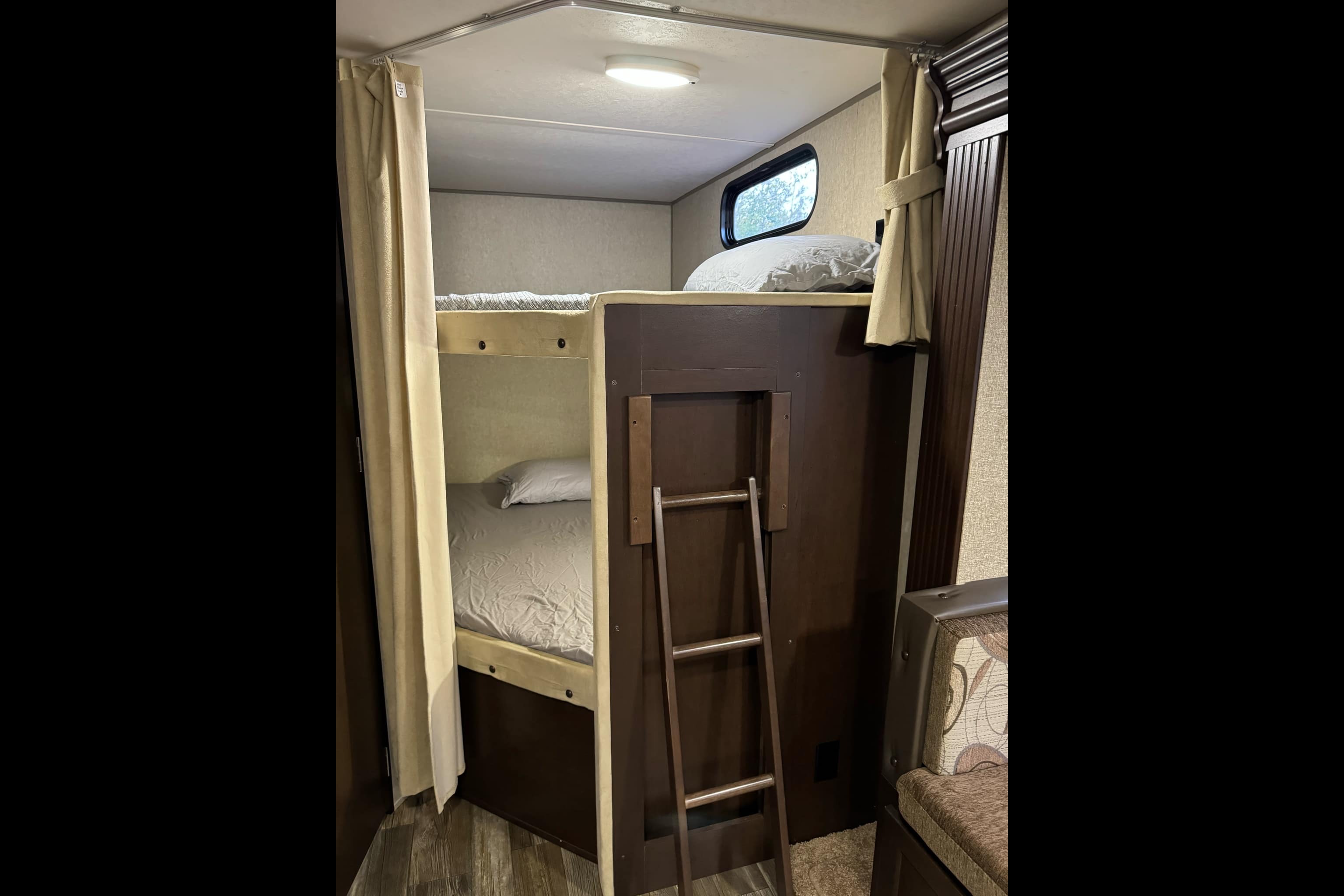 Halfmoon Woods Cabin on Wheels