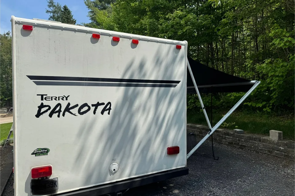 La roulotte Dakota rénovée de Chloé