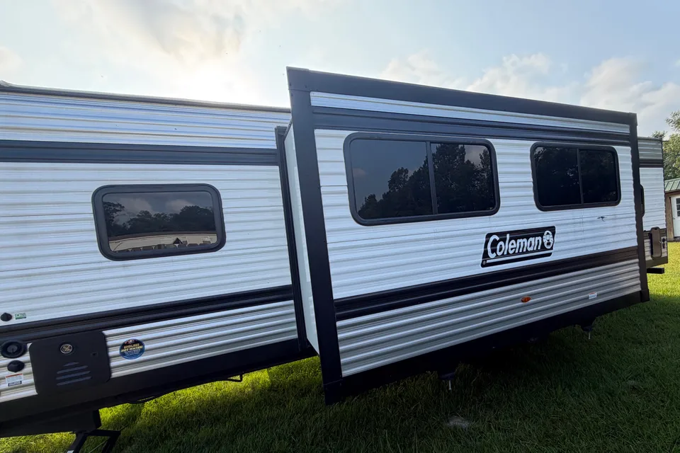 Robert's Keystone Coleman Travel Trailer