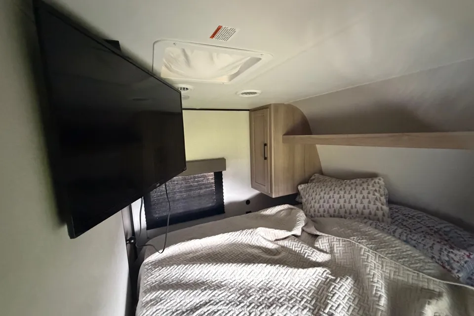 Robert's Keystone Coleman Travel Trailer