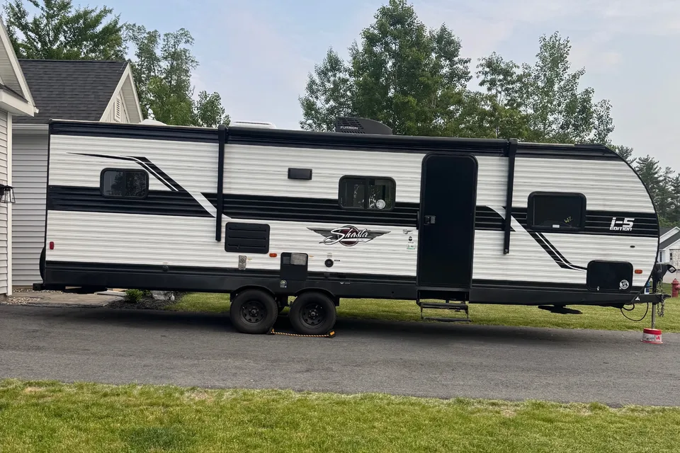 Brandon 's Mega Bunkhouse Trailer