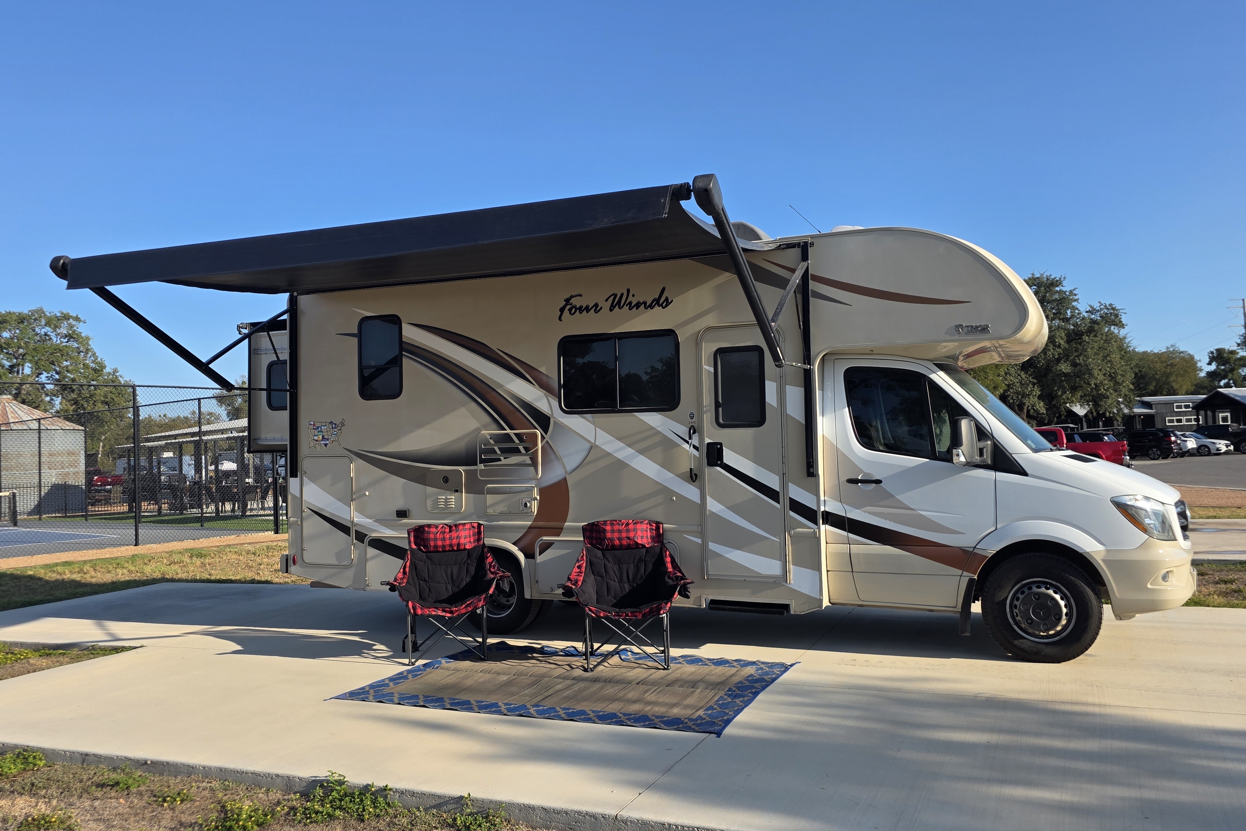 Meet "Lucy"- Thor Motor Coach Four Winds Class C