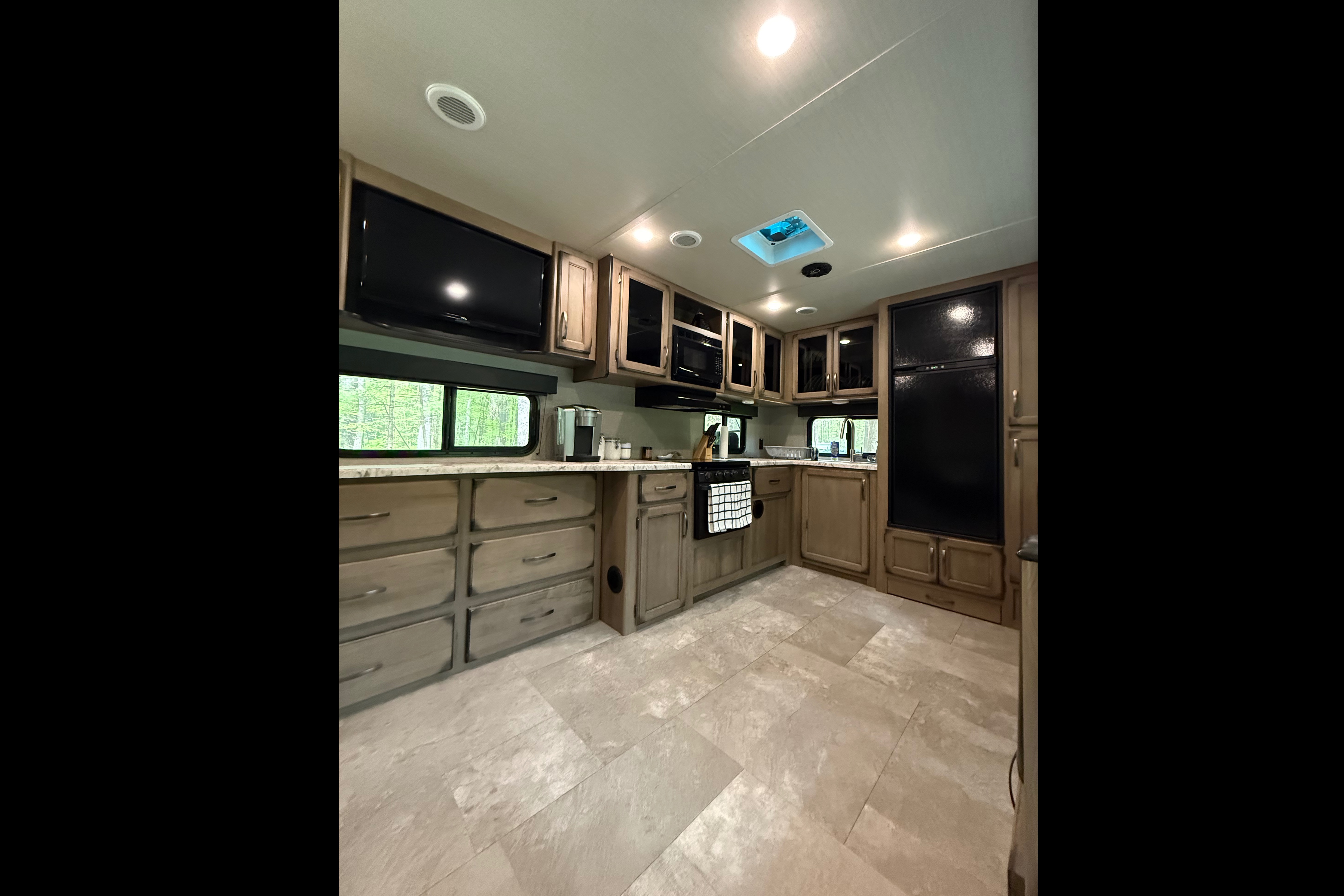 Gordon's Grand Design 28MKS Travel Trailer
