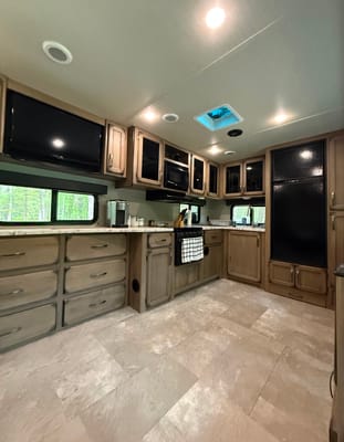 Gordon's Grand Design 28MKS Travel Trailer