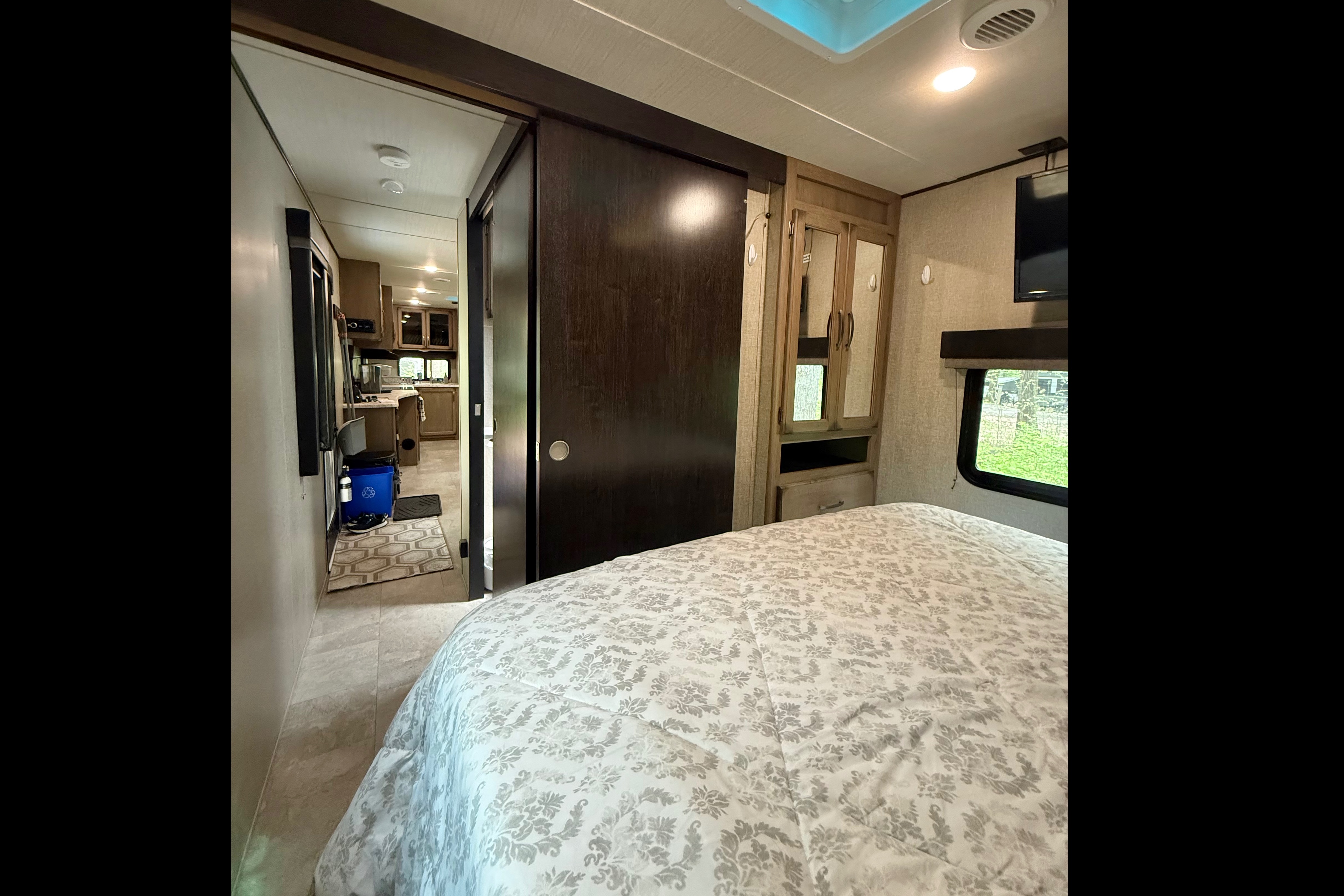 Gordon's Grand Design 28MKS Travel Trailer