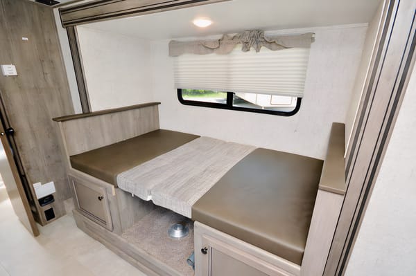 Coachmen Apex 208BHS Travel Trailer