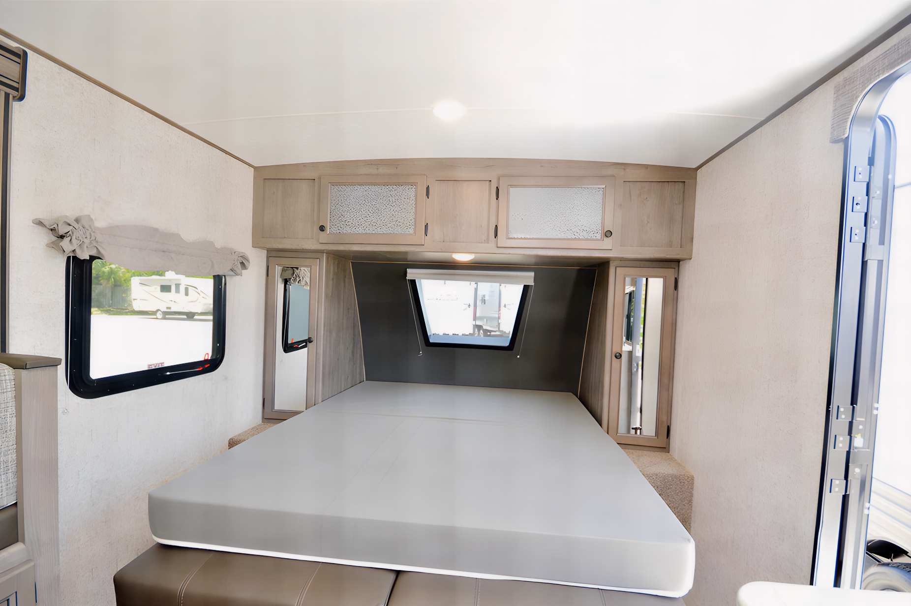 Coachmen Apex 208BHS Travel Trailer