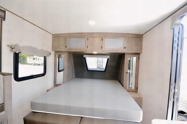 Coachmen Apex 208BHS Travel Trailer